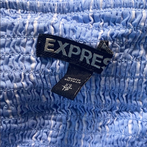 Express off the shoulder top! - Picture 3 of 8